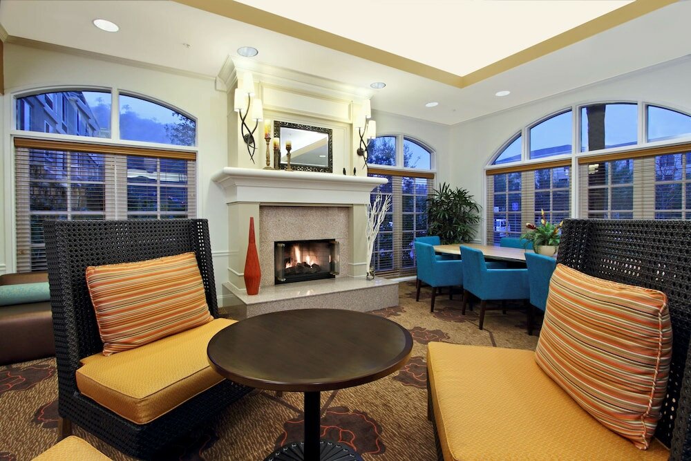 Фото Hilton Garden Inn Calabasas