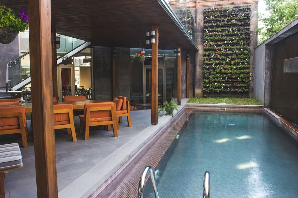 Фото Tufenkian Historic Yerevan Hotel