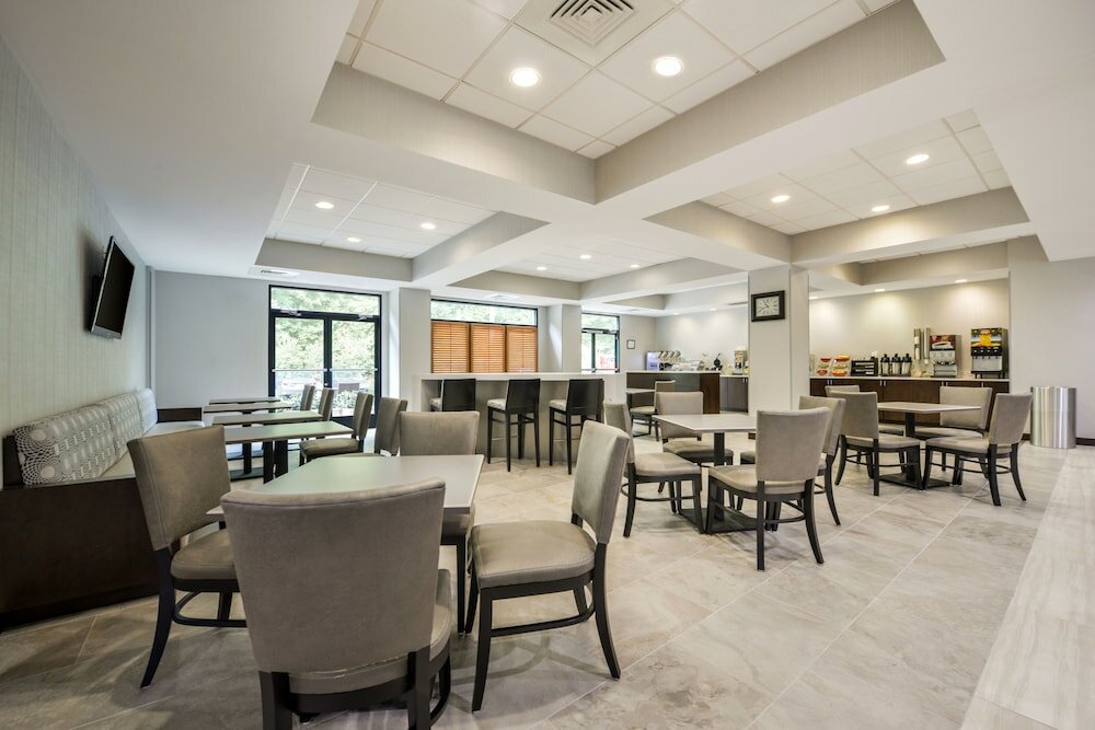 Фото Wingate by Wyndham Charlotte Airport I-85/i-485