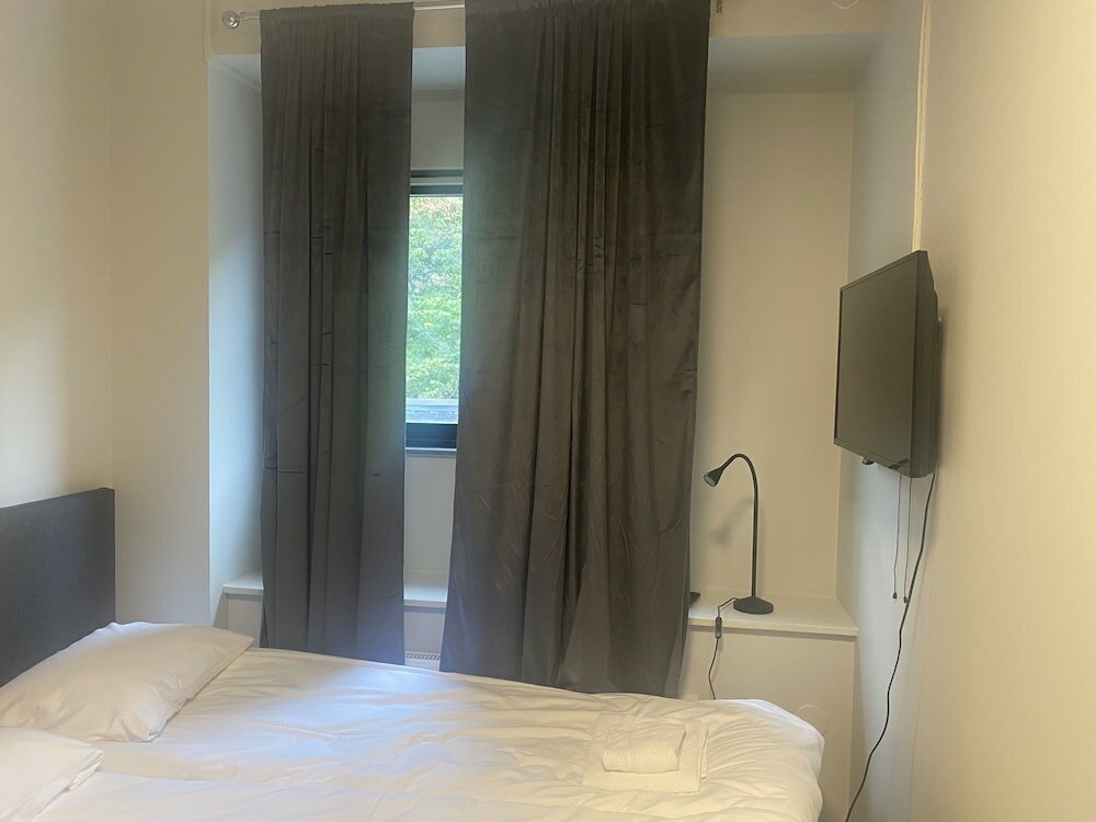 Фото Metro Hotel