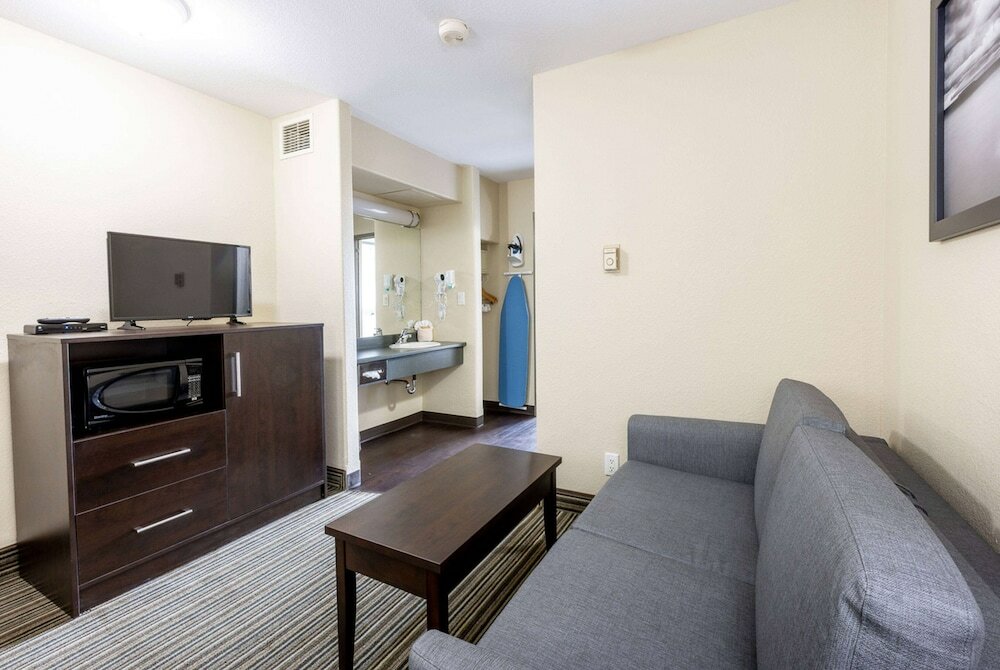 Фото Super 8 by Wyndham Truro Ns