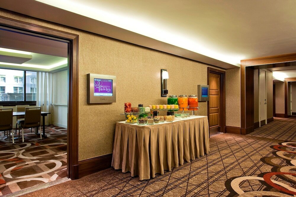 Фото Sheraton New York Times Square Hotel