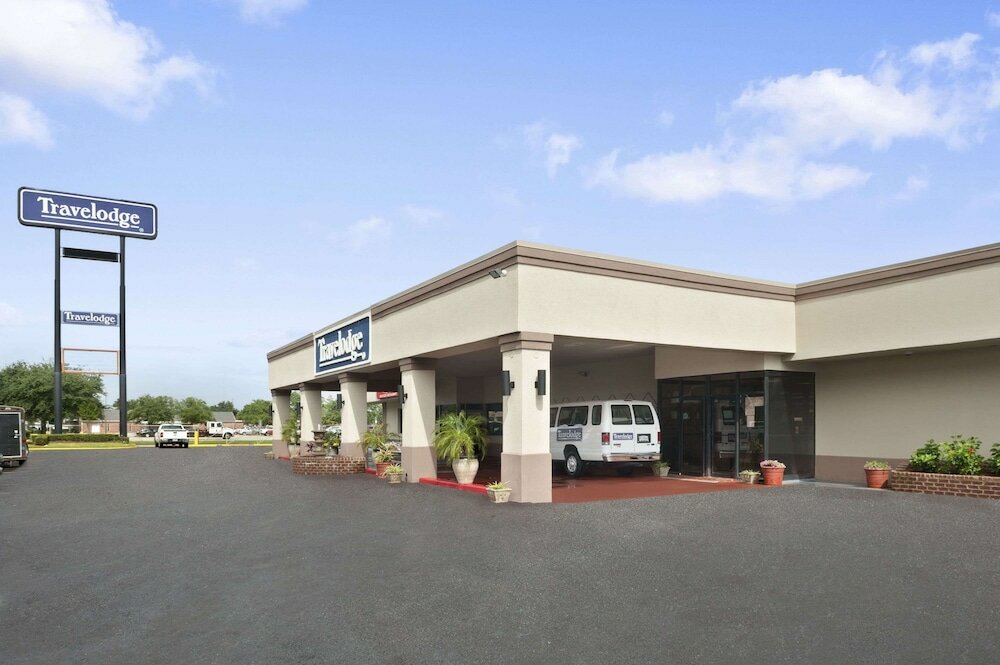 Фото Travelodge by Wyndham New Orleans West Harvey Hotel