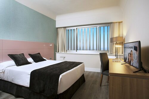 Гостиница Hotel Chamartin The One в Мадриде