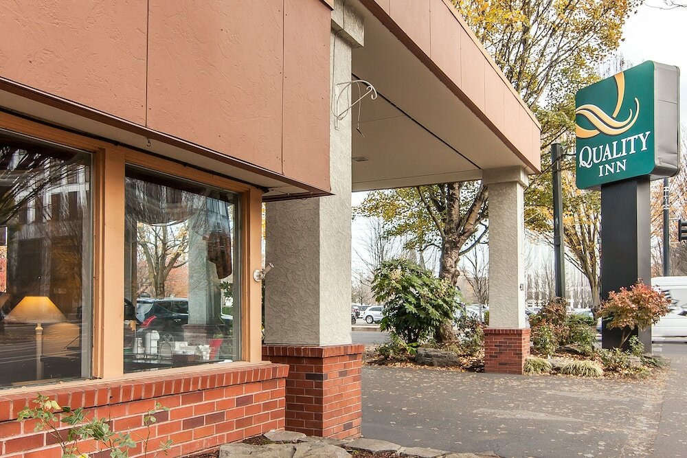 Фото Quality Inn Downtown Convention Center