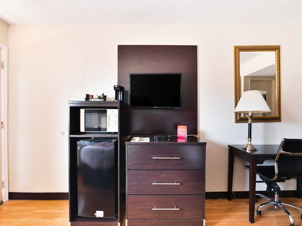 Фото Americas Best Value Inn Amarillo Downtown