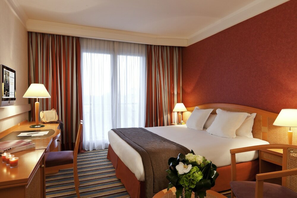 Фото Hôtel Barrière l'Hôtel du Lac