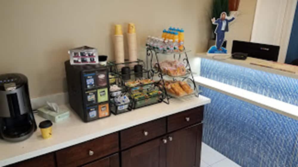 Фото Travelodge by Wyndham by Fisherman's Wharf