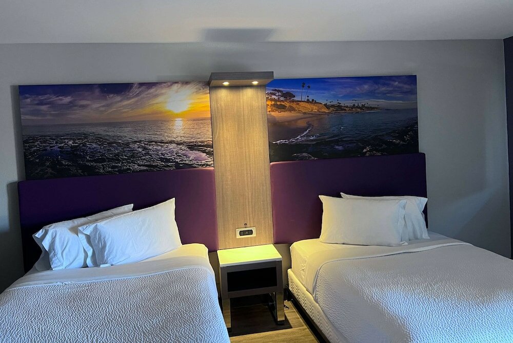 Фото La Quinta Inn by Wyndham Costa Mesa Newport Beach