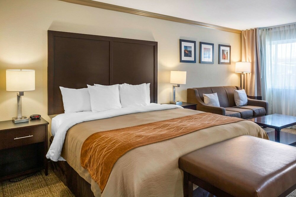 Фото Comfort Inn Castro Valley