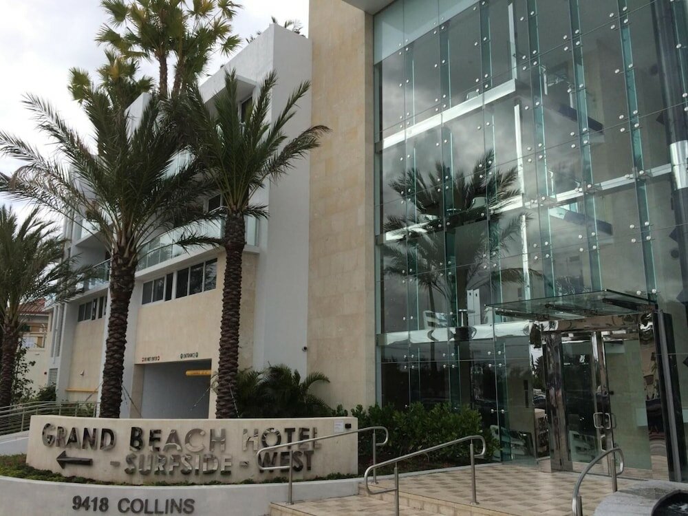 Фото Grand Beach Hotel Surfside West