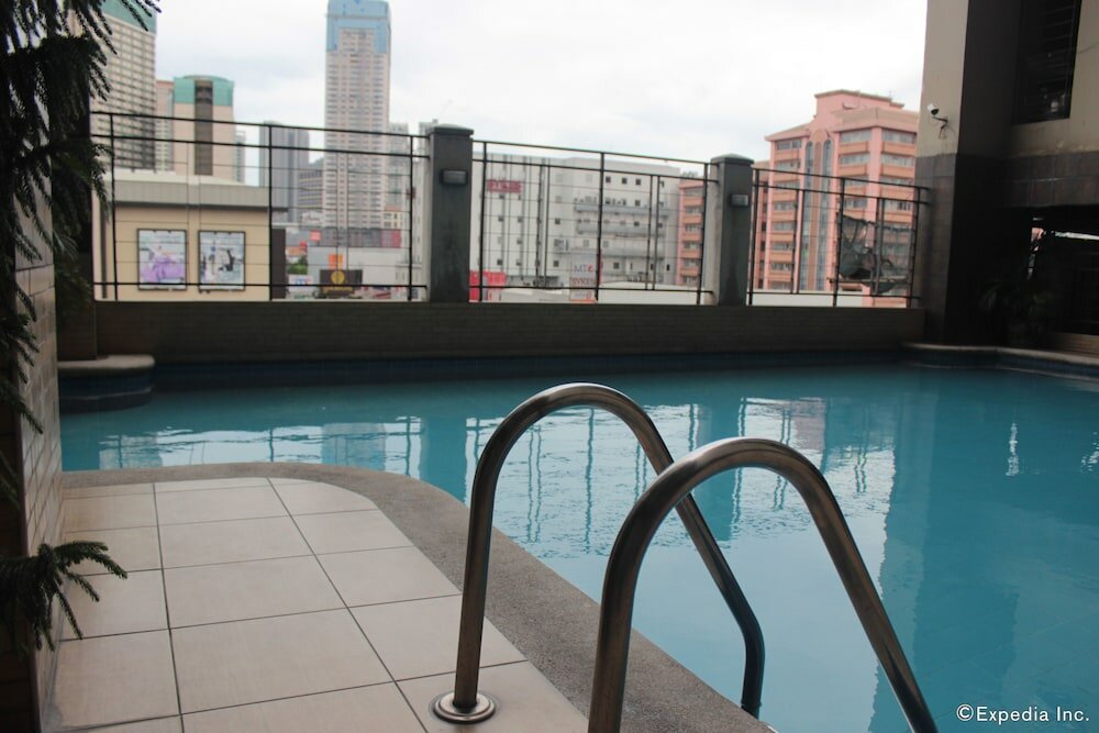 Фото Shaw Residenza Suites