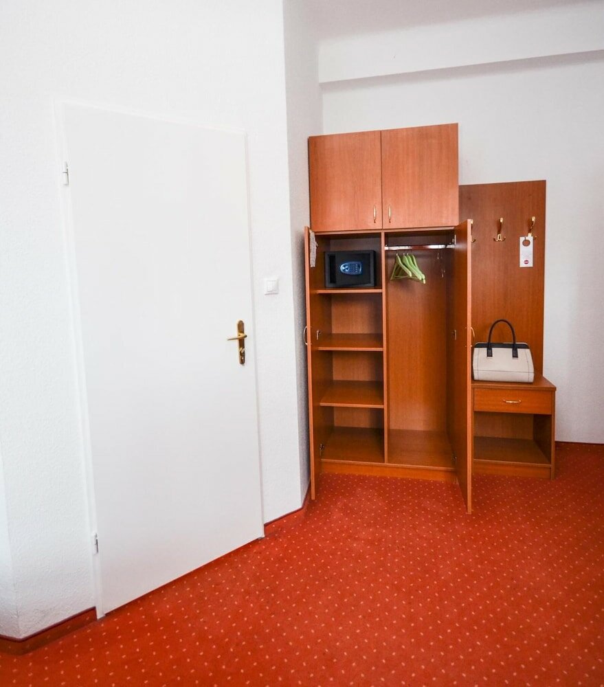 Фото Broadway City Guesthouse