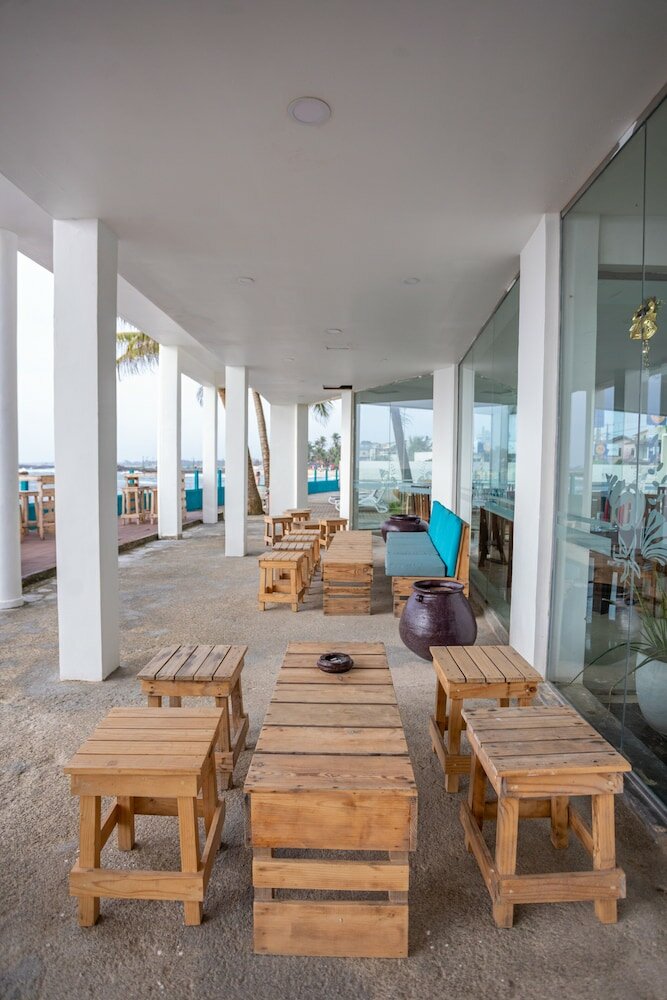 Фото Hikkaduwa Beach Hotel