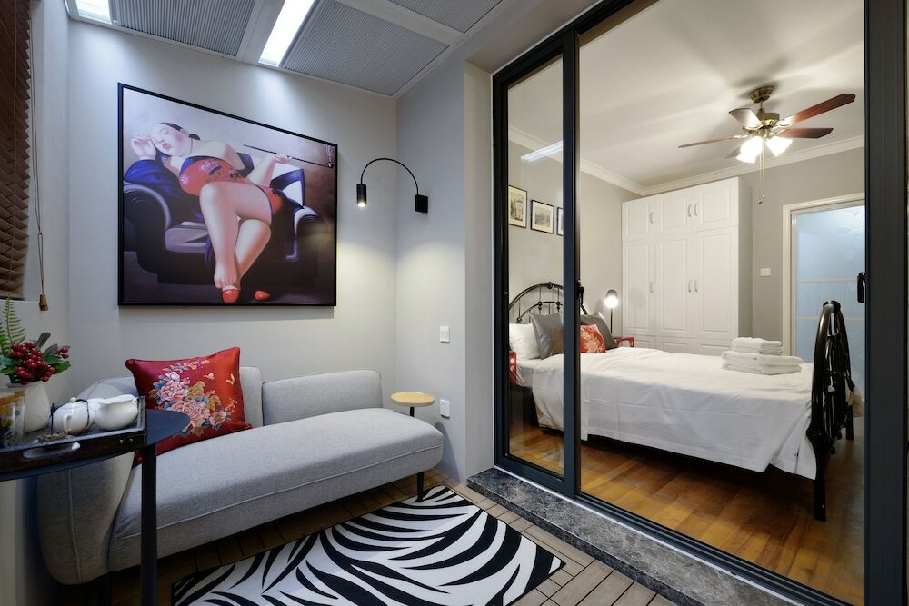 Фото Newly Renovated 1bdr Apt Old Shanghai