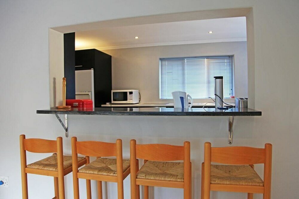 Фото Cozy Quirky Cottage