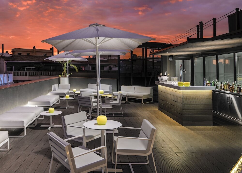 Фото H10 Casanova