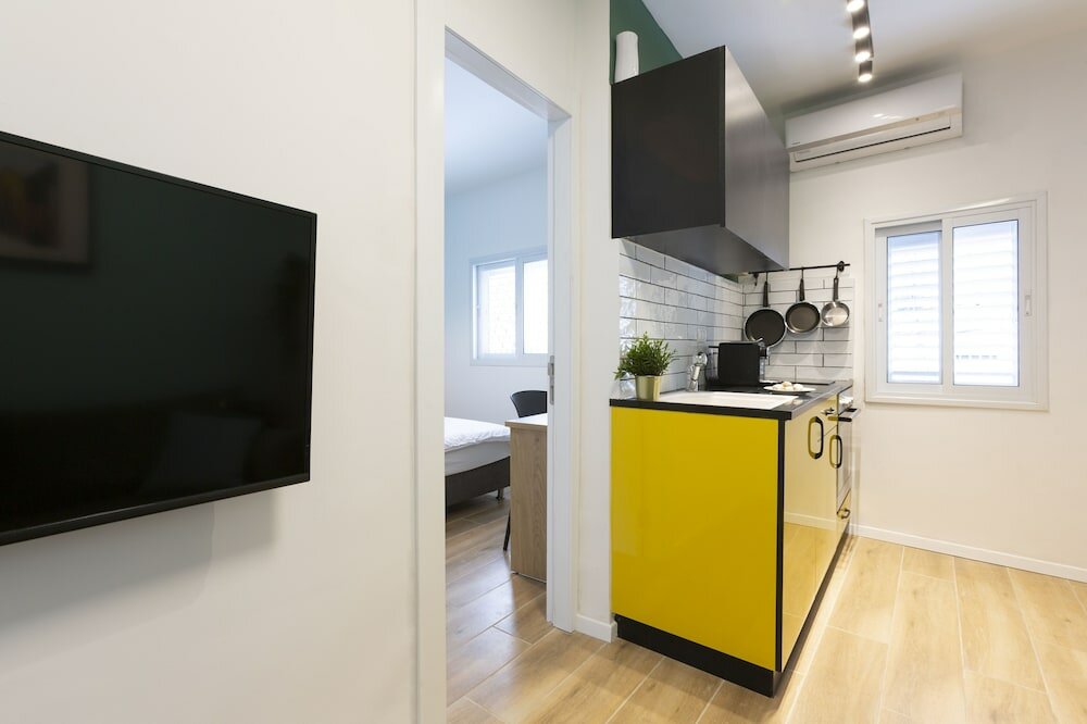 Фото AirTLV Hatikva Apartments