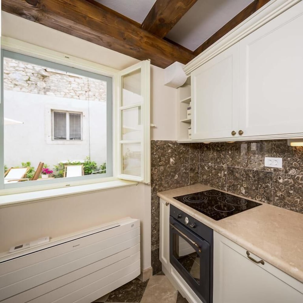 Фото Luxury House Hvar City Center