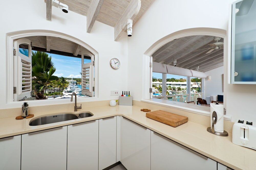 Фото Port St Charles