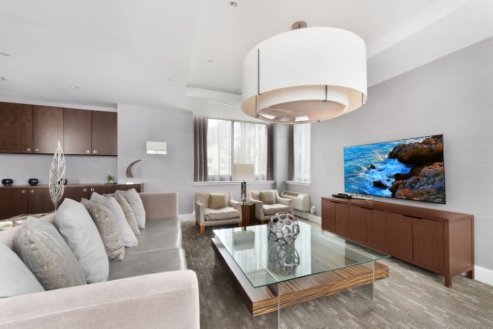 Фото Global Luxury Suites at Newport