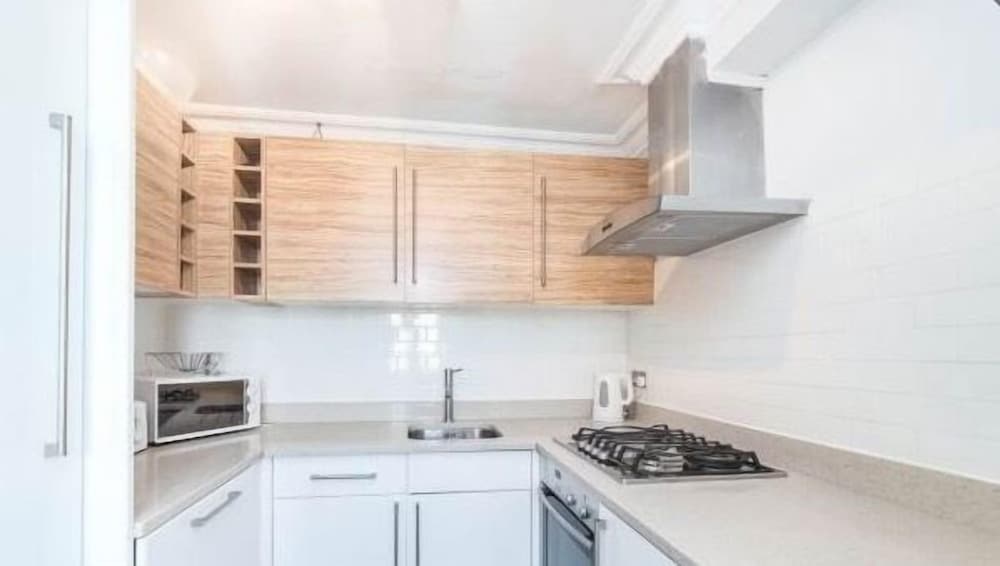 Фото Kensington Olympia Apartments