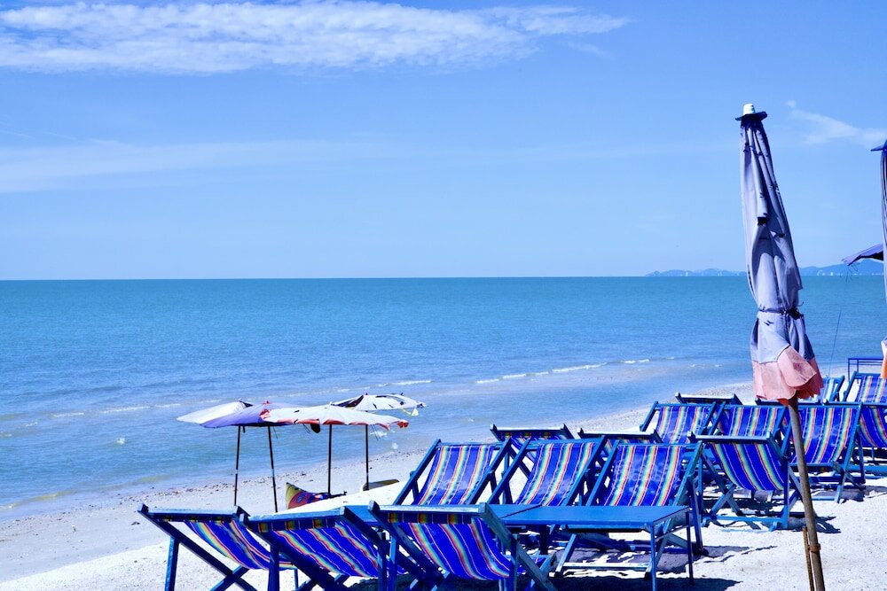 Фото The Beach Cha Am Guest House