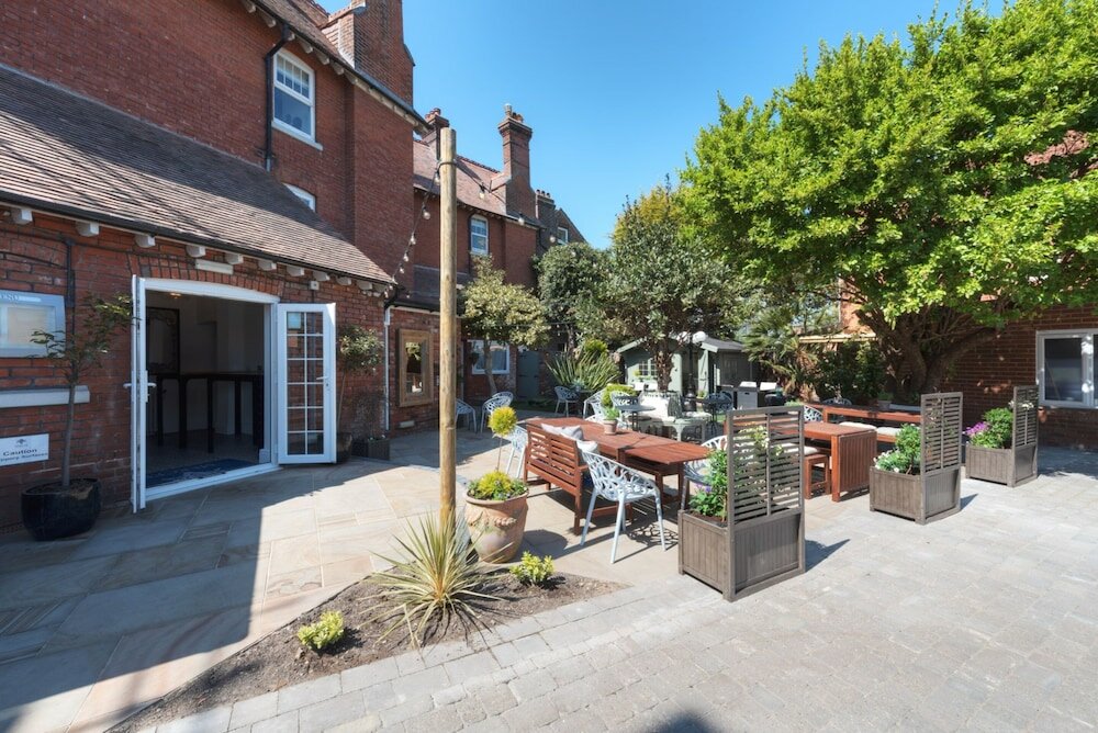 Фото отеля 2