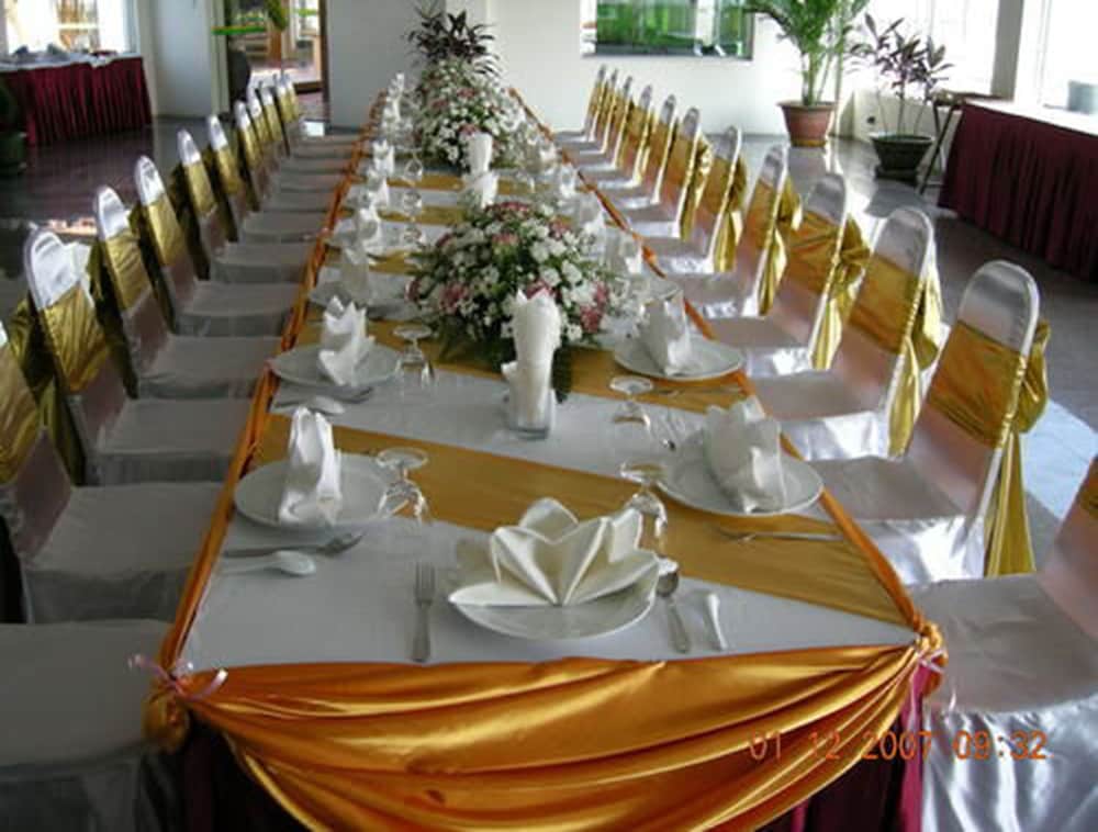 Фото Hotel Yangon