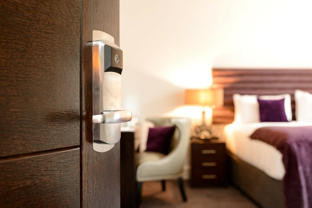Фото Black Ivy Hotel