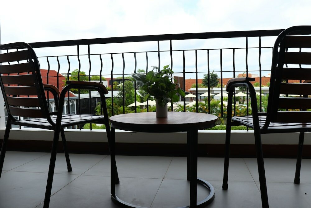 Фото Koulen Central Hotel