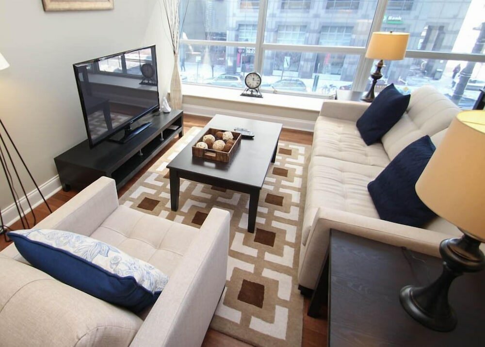 Фото UrHomeInPhilly- Market Street