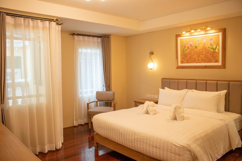 Фото Siri Ratchadamnoen Bangkok Hotel