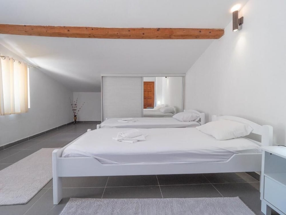 Фото Family Retreat Bozovic