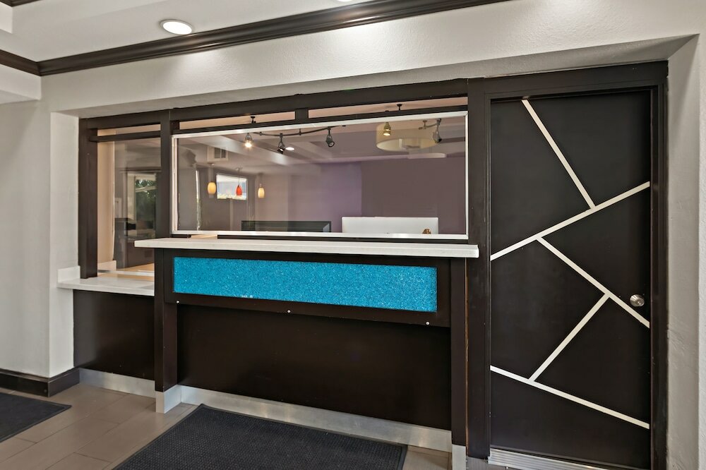 Фото Scottish Inns Austin Downtown