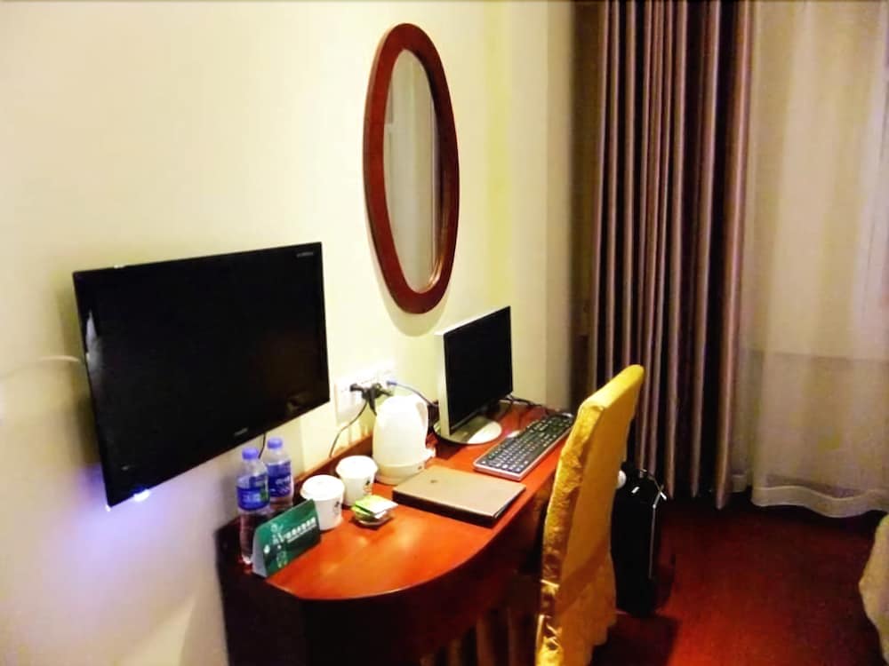 Фото GreenTree Inn Nantong Haimen Bus Statian Shell Hotel