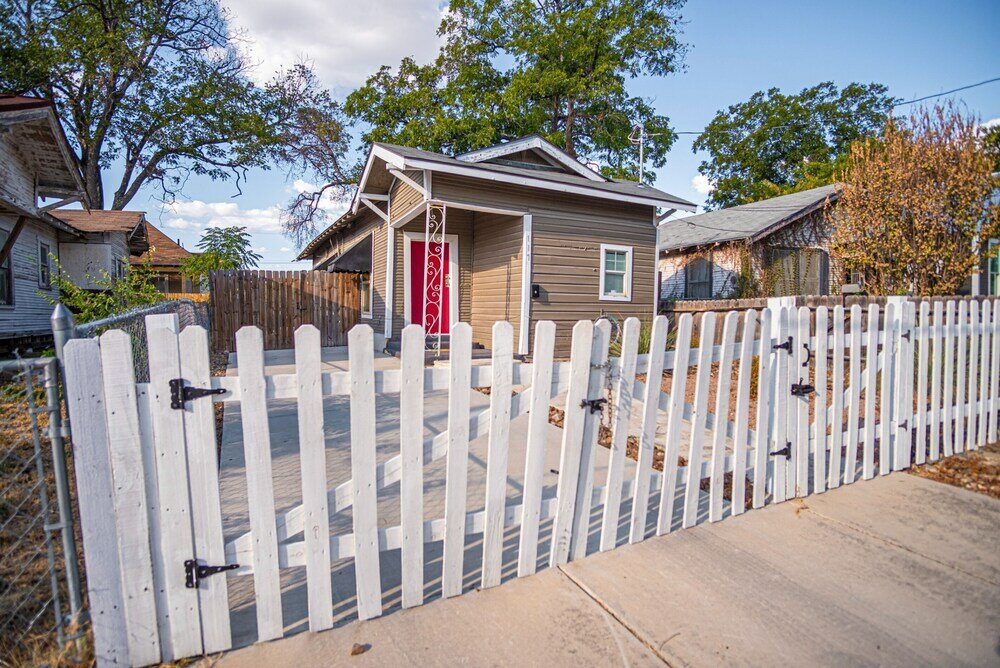 Фото Charming 2br/1ba Haven Near Exciting Downtown