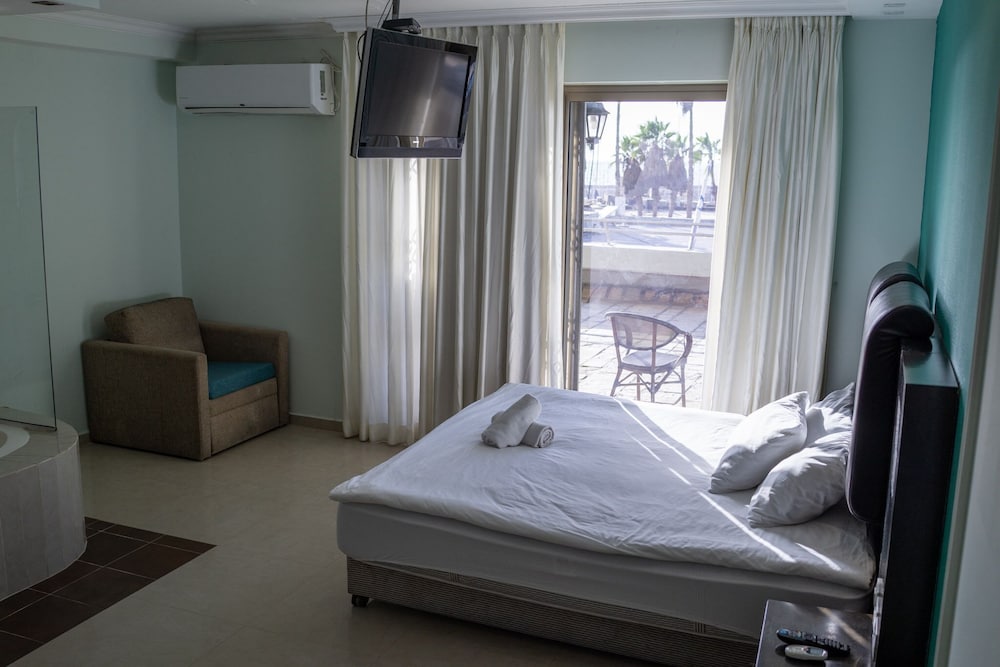 Фото Marina Beach Hotel