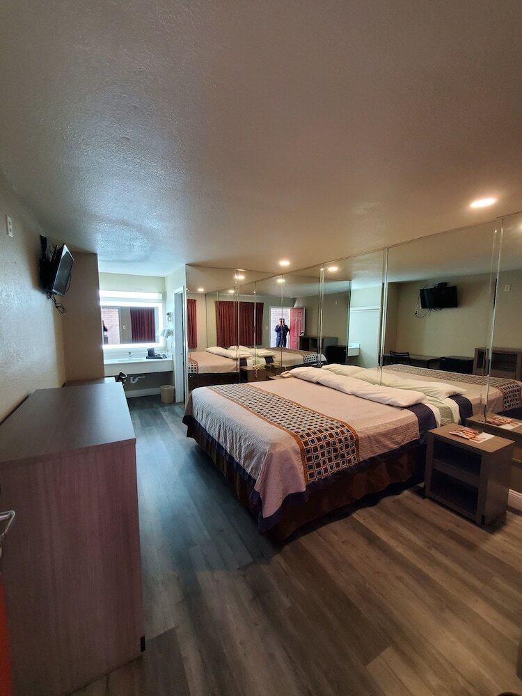 Фото River Inn Motel