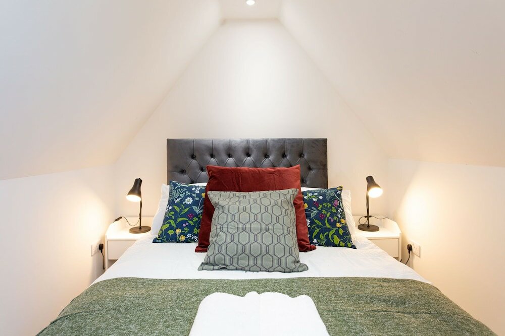 Фото Central Flats in Cardiff with Parking