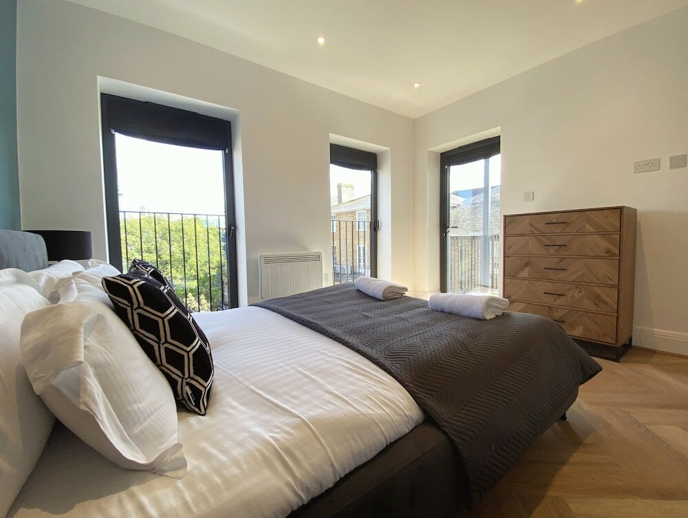 Фото Staines Riverside by Charles Hope