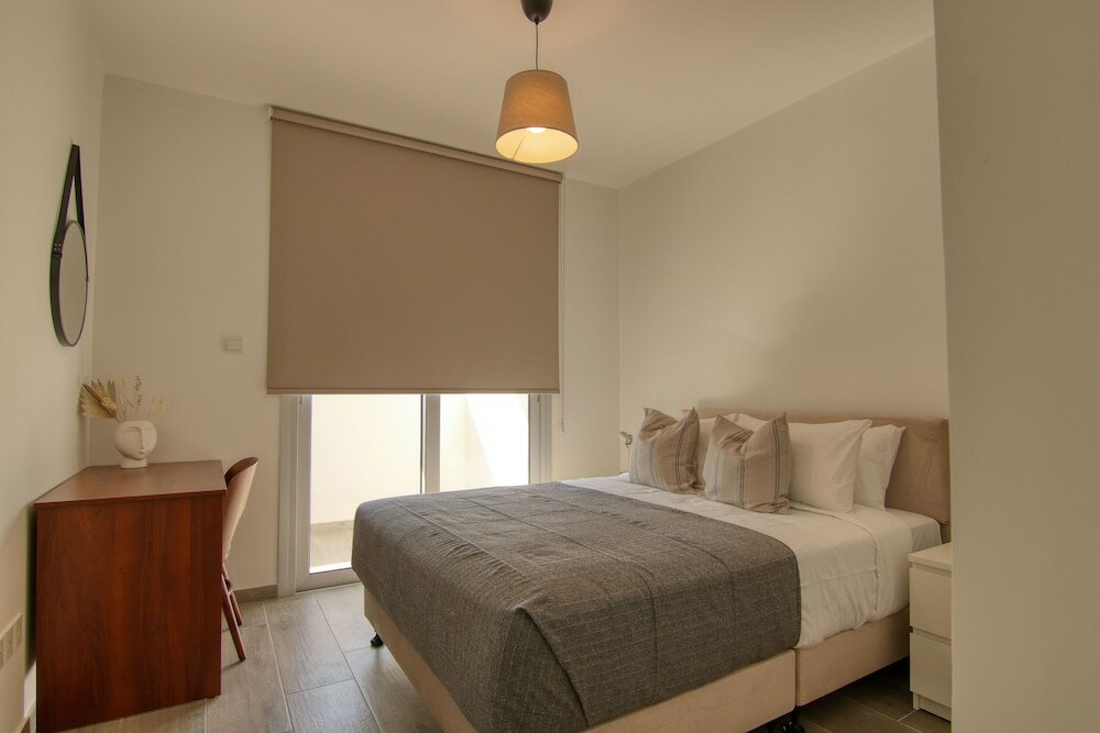 Фото Phaedrus Living Coral Suites Seabreeze