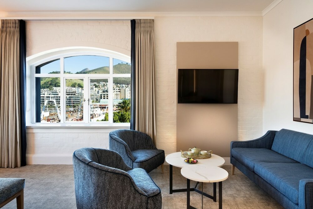 Фото Victoria & Alfred Hotel by Newmark