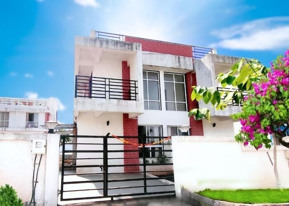 Фото Shrubbery Palms Resort