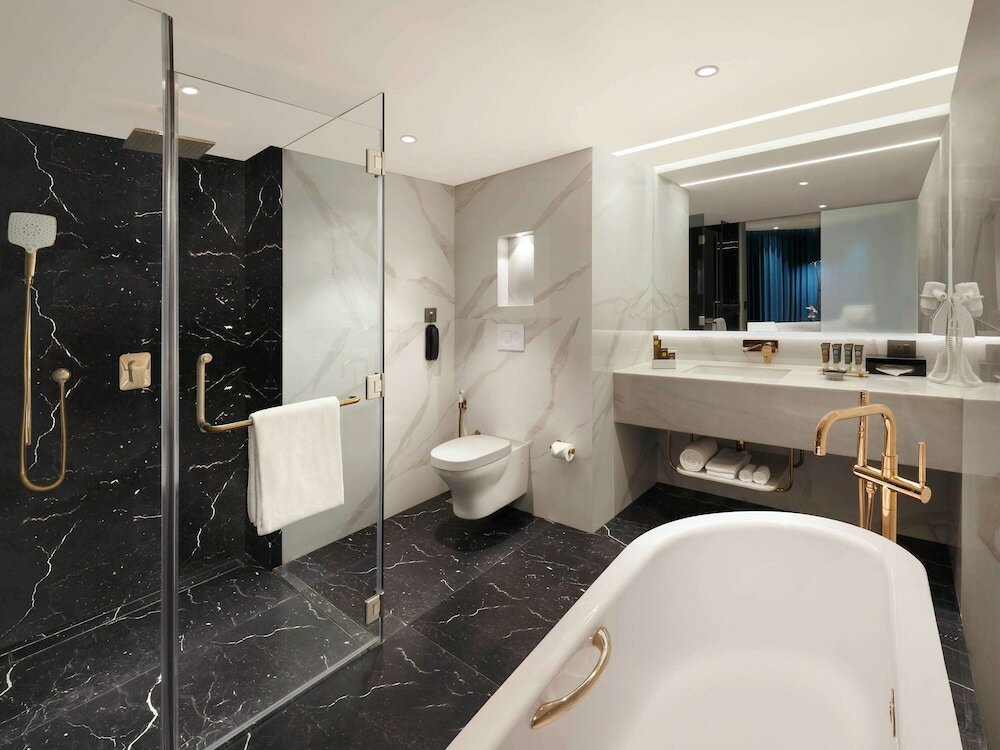 Фото Novotel Mumbai Juhu Beach Hotel