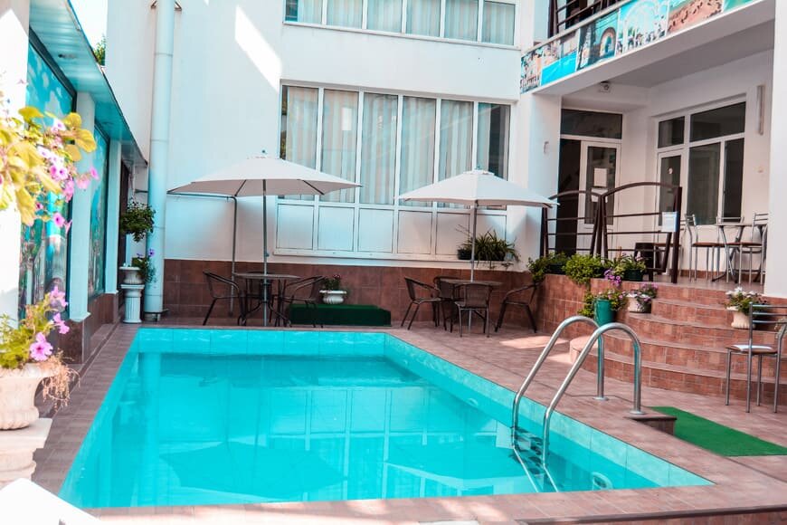 Фото отеля 2