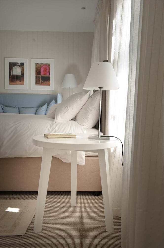 Фото The Crown hotel