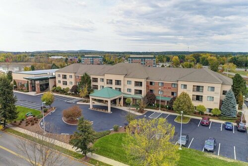 Внешний вид отеля Courtyard by Marriott Concord в Конкорде, фото 1