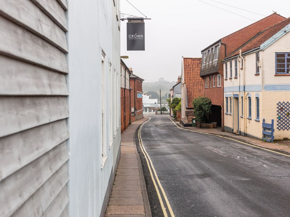 Фото The Crown hotel