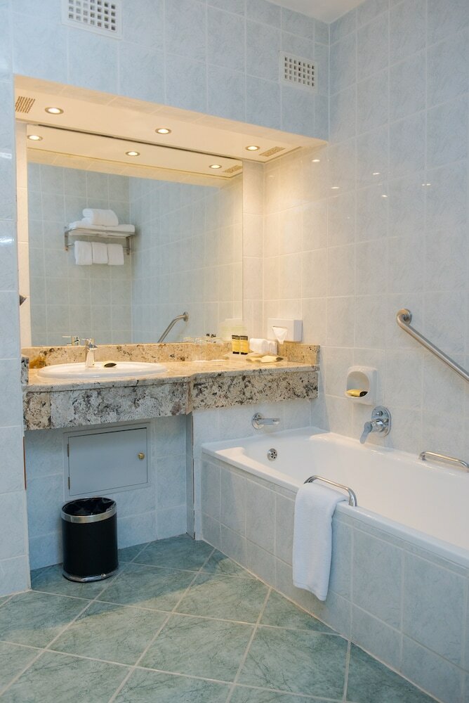 Фото Holiday Inn Bulawayo, an Ihg Hotel